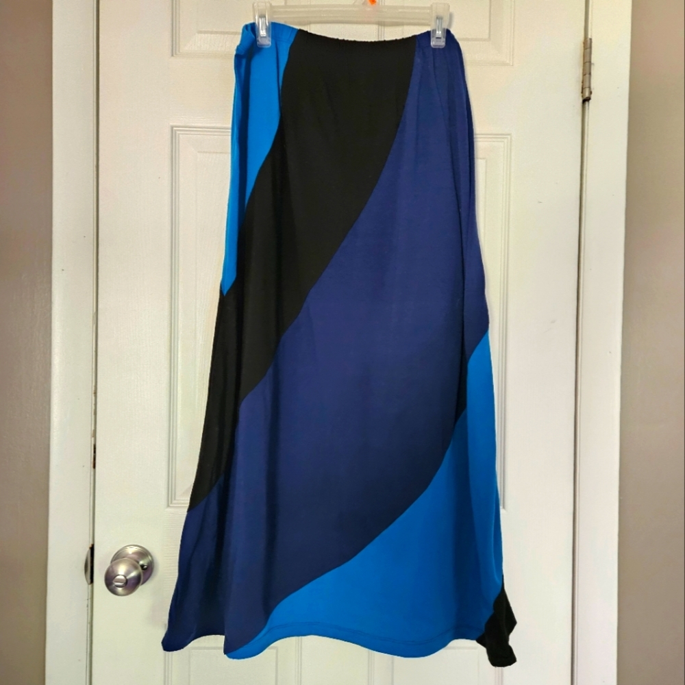 Black and blue maxi skirt